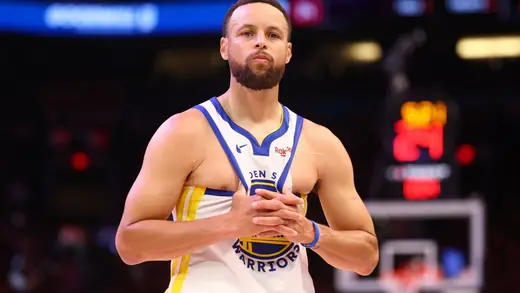 Trade Buzz Heats Up as Steph Curry Stays with Warriors