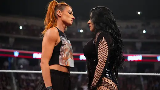 Stephanie Vaquer Wins WWE Women's Title With Lynch's Help