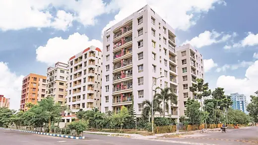 Delayed flat possession: Accepting keys won't end interest claim, says HC