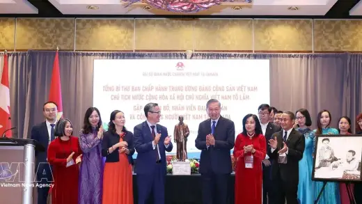 Vietnam's Leader Calls on Canadians to Strengthen Ties