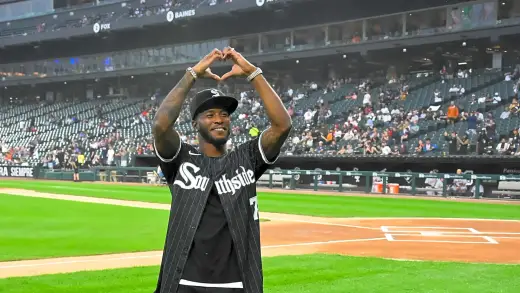Tim Anderson Waves Goodbye to White Sox with a Big Bash