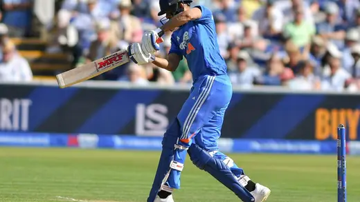 Karthik Thinks Gill Can Be the Next Kohli in ODIs