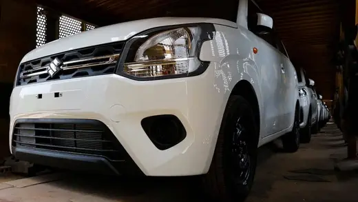 UK Auto Sales Rise 12% on Strong EV Interest During Fuel Supply Issues