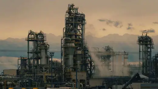 Crude Oil Roars Back While Refined Fuels Stumble Hard