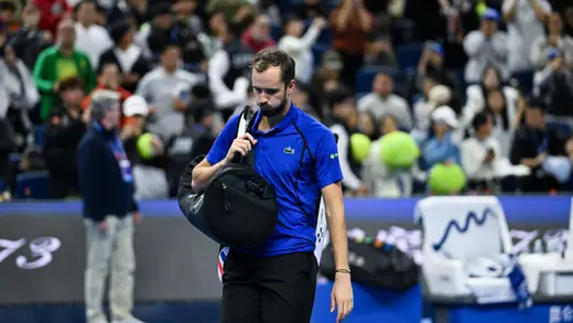 Medvedev's Wild Swing Hits Fan, Gets Booted from China Open