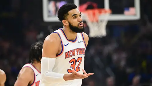 Knicks Fans React to Karl-Anthony Towns' Eagles Jersey