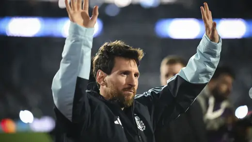 Dominguez Invites Messi to Embark on Libertadores Quest