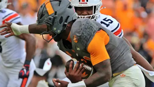Arkansas-Tennessee Football Injury Report: Updates on Brandon Faizon and Qunicy Rhodes