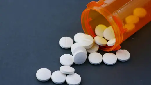 Health Ministry Tightens the Reins on Prescription Drug Ads
