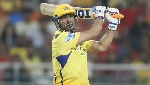 Dhoni's IPL Comeback Hints Spark Fan Excitement For 2027