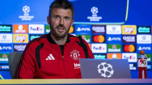 Manchester United And Tottenham Eye 6ft 5in Striker