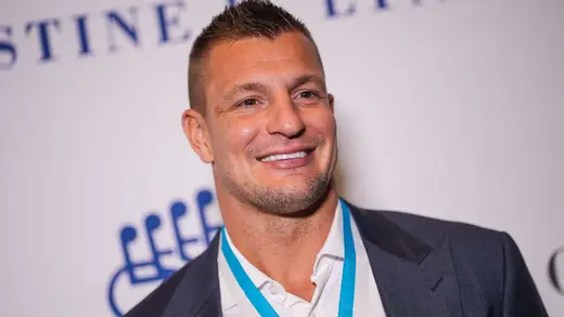 Gronkowski Doubts Rams' Super Bowl Hopes After Rough Start