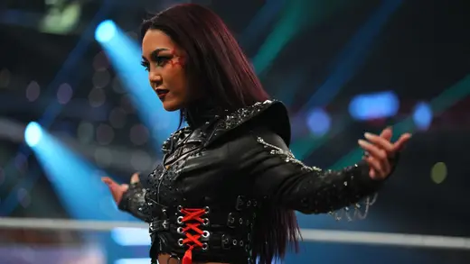 Roxanne Perez Almost Snags The Money In The Bank Briefcase