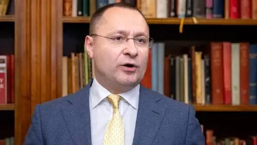Ukraine's Ambassador Chats Aid With Greens Leader