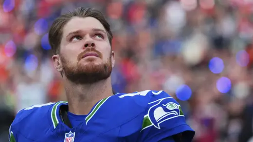 Darnold's Interceptions Are A Culinary Catastrophe! Time For Lock?