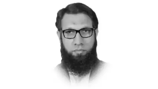 Zeb Khan Says Pathans Should Kick Stereotypes to Curb