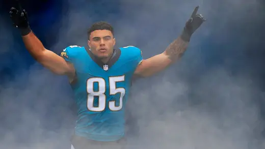NFL Fans Go Wild Over Bad Call Against Jaguars' Strange