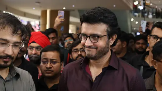 Sourav Ganguly Ki Dhol Bajate Hue Durga Puja Mein Entry