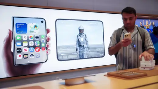 Apple's iPhone Duo Launch Brings Back Lines And Excitement
