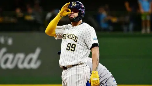 Gary Sanchez Flirts With Yankees Like A True Romantic