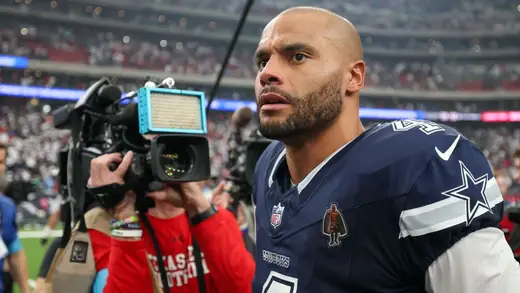 Dak Prescott Ka Green Outfit Aur Fans Ki Hilarious Reactions