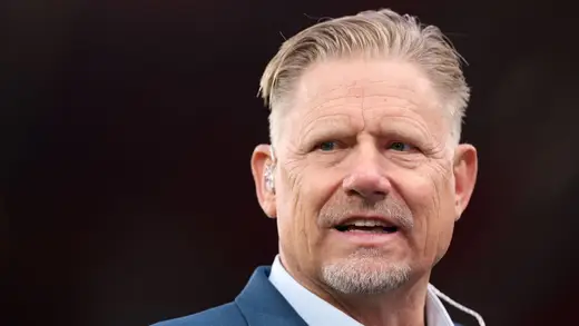 Schmeichel Ka Gussa: Manchester United Ne Hojlund Ko Kya Kiya