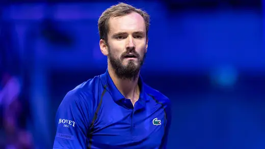 Daniil Medvedev's Hilarious Court Punching Moment At Vienna Open