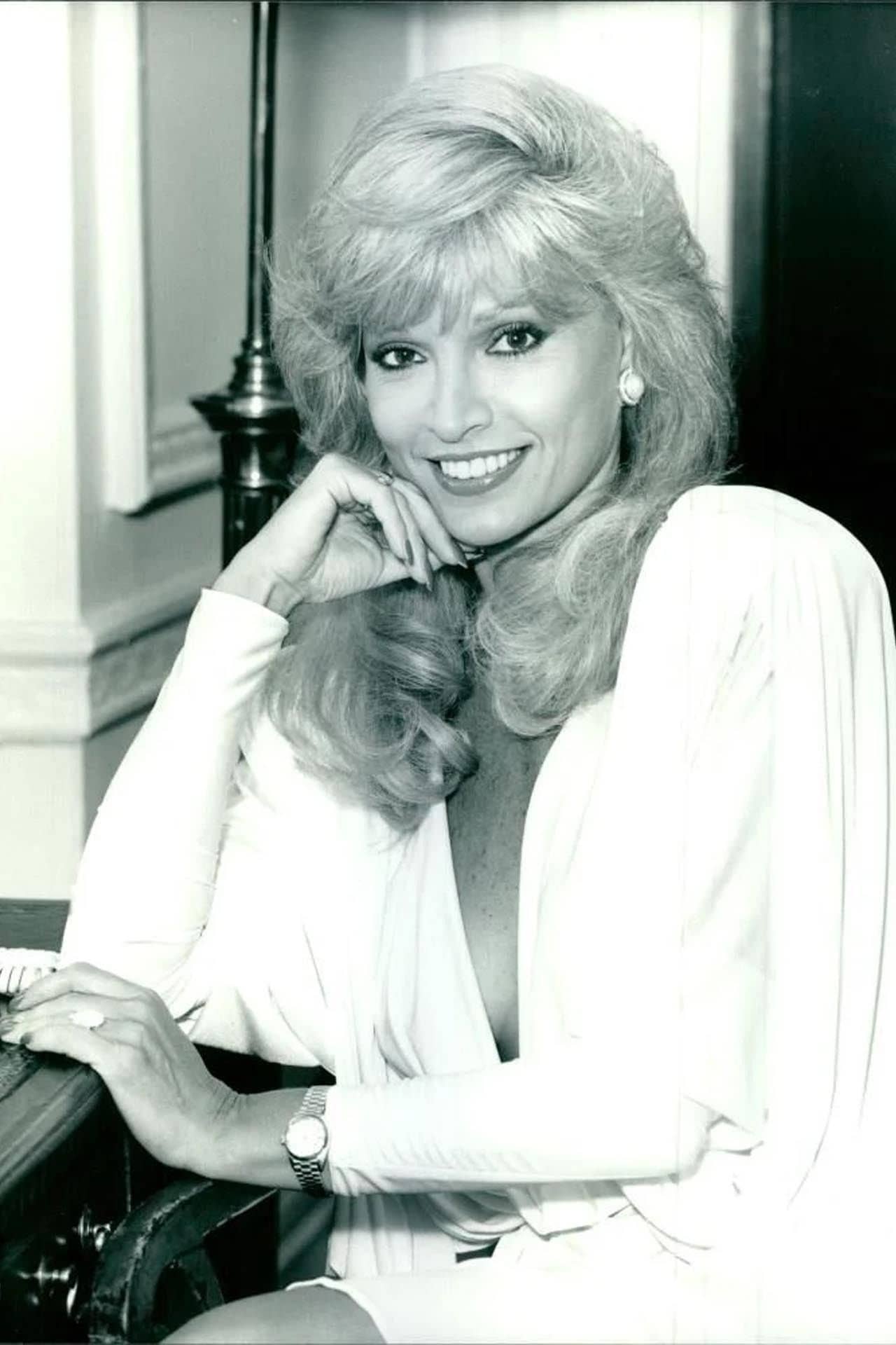 Lois Hamilton