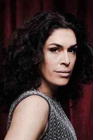 Paula Lavigne