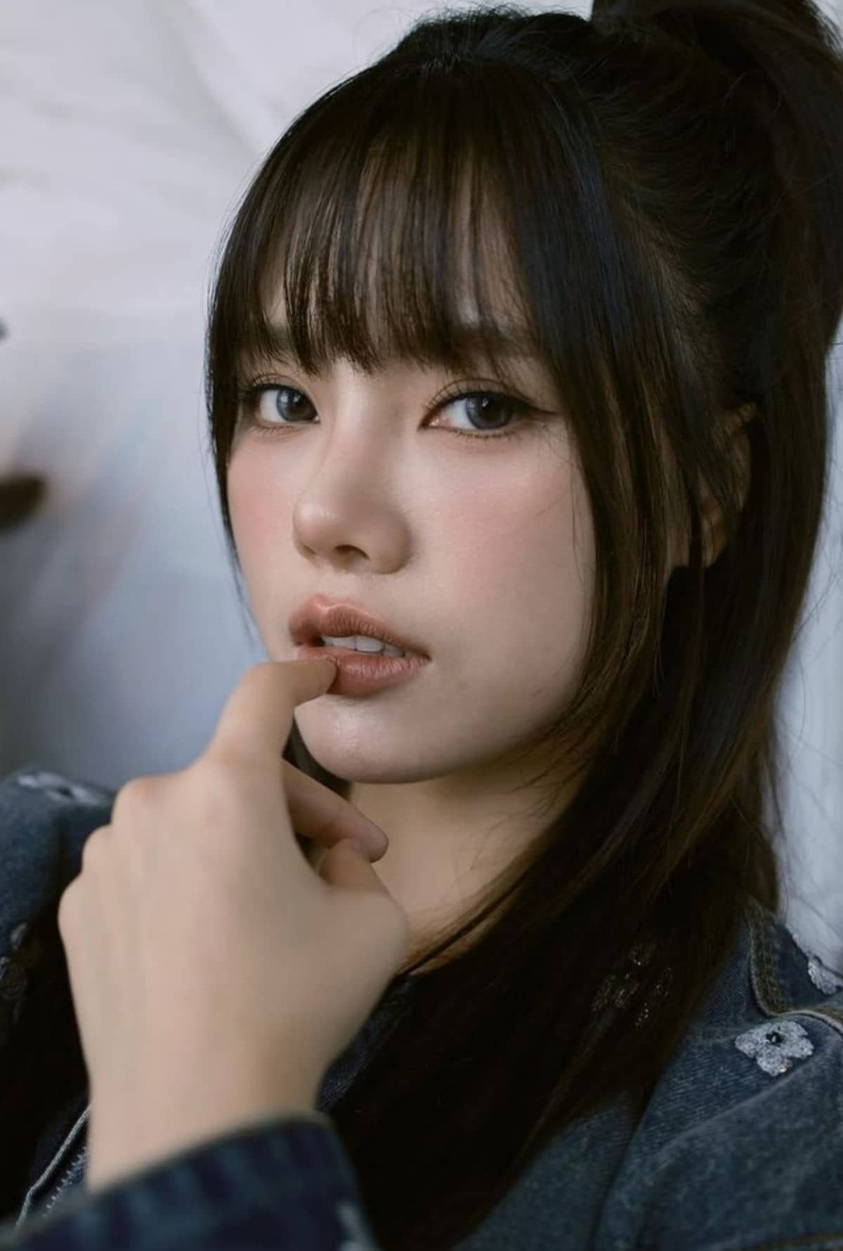 Praewa Suthamphong