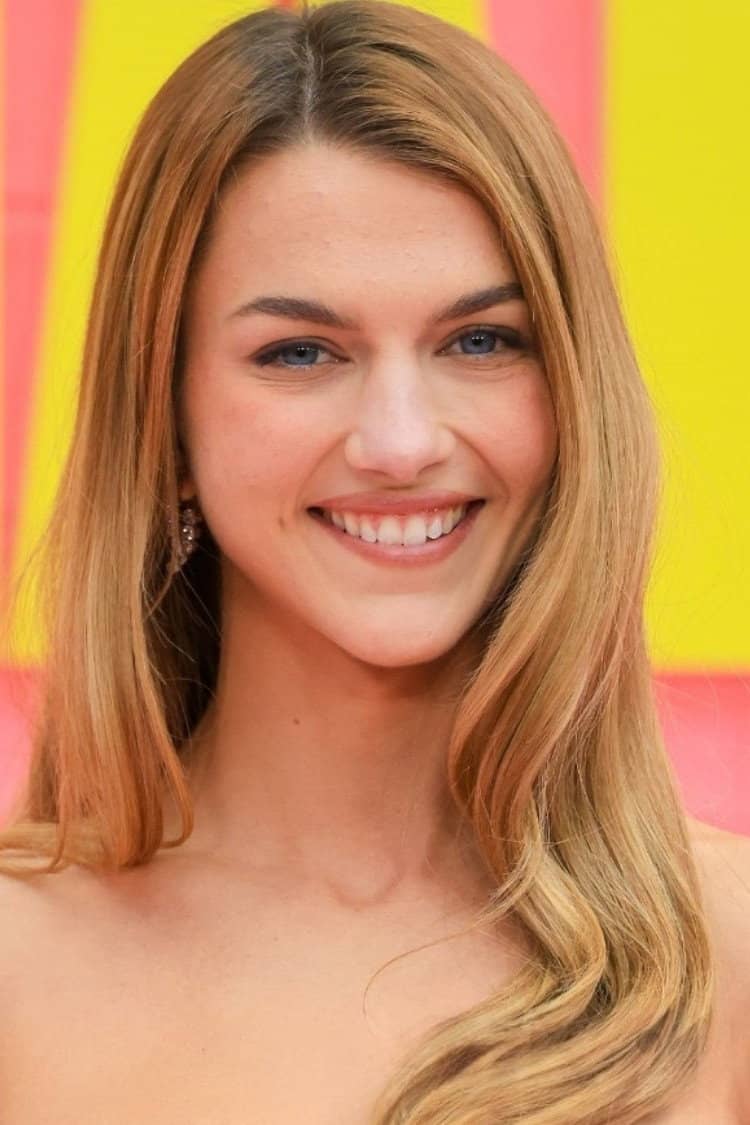 Chloe East
