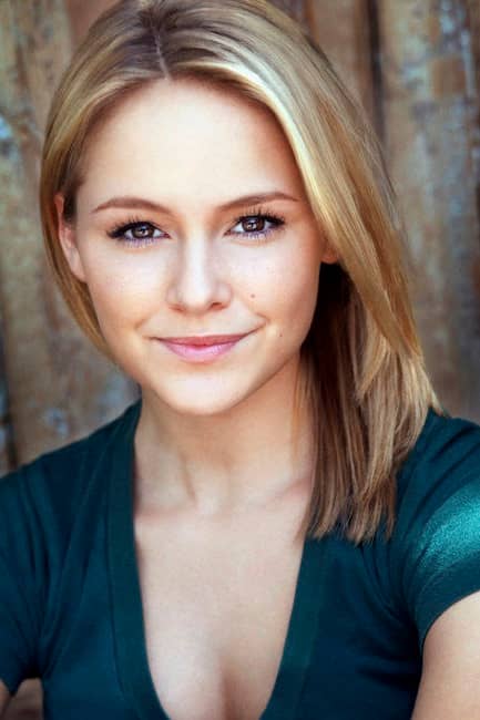 Cassi Thomson