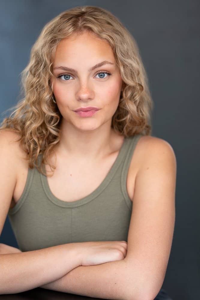 Lauren Viau